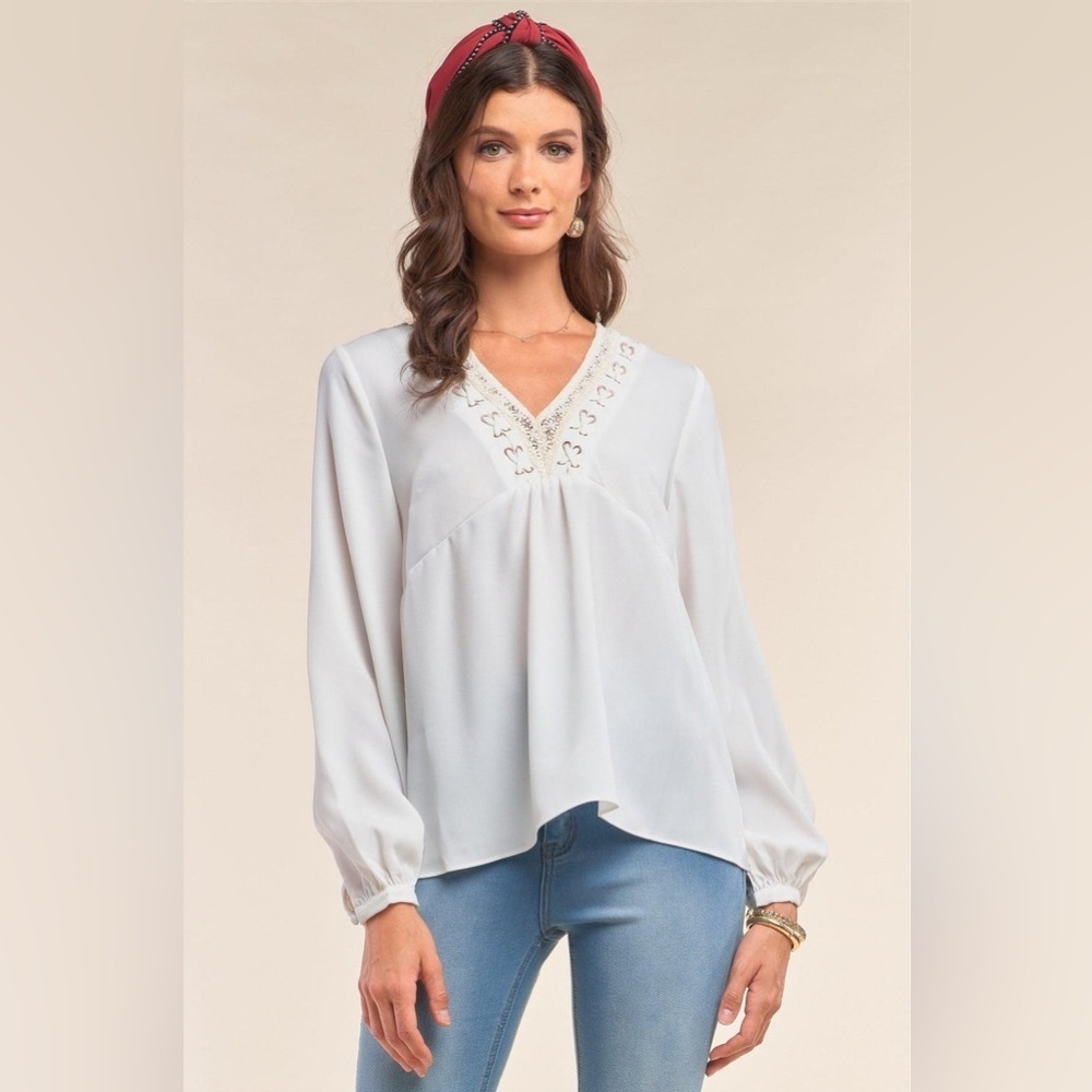 NWT-Long Sleeve Relaxed Fit Criss-Cross Lace Up Crochet V-Neck Detail Blouse